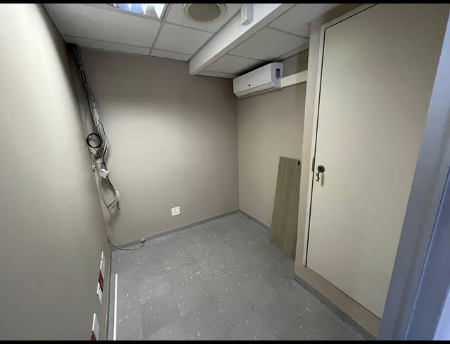 201M² OFFICE TO LET IN CENTURY CITY